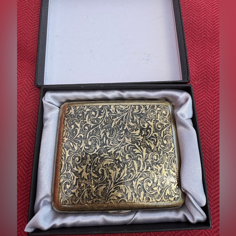 YHOUSE Vintage Gold Case